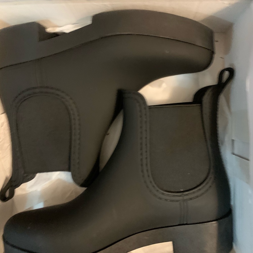 Cloudy Waterproof Chelsea Rain Boot